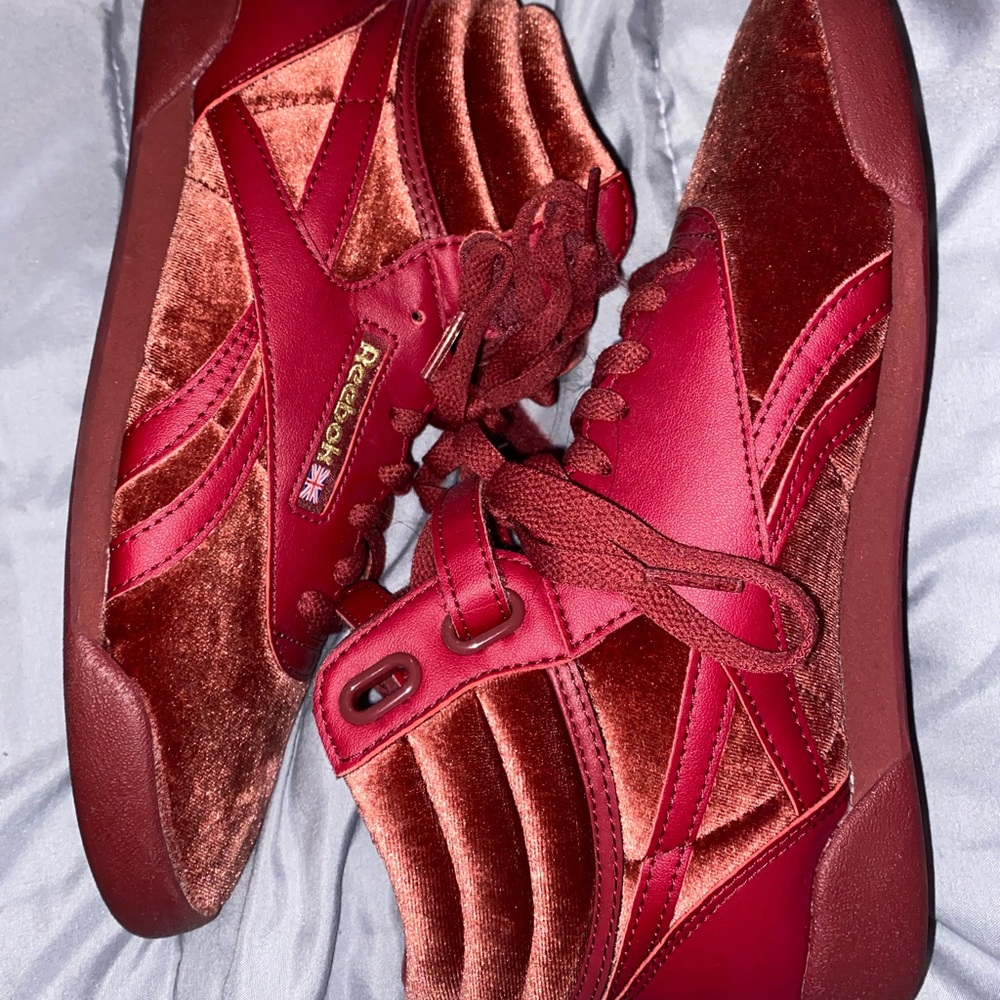 Velvet Reebok
